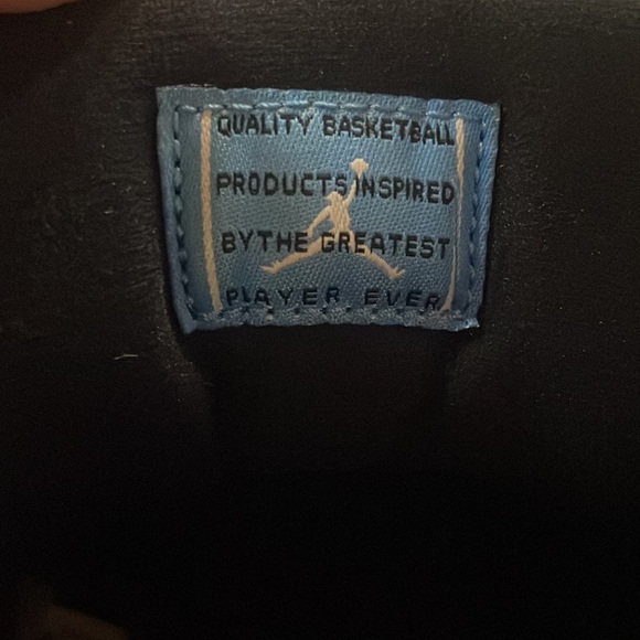 Jordan 11 "Legend Blue" - Picture 6 of 8